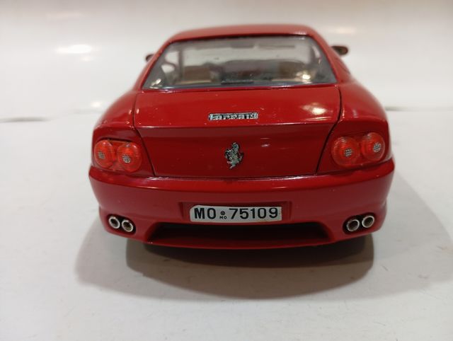 Ferrari 456 GT de 1992. escala 1 18