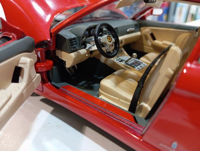Ferrari 456 GT de 1992. escala 1 18