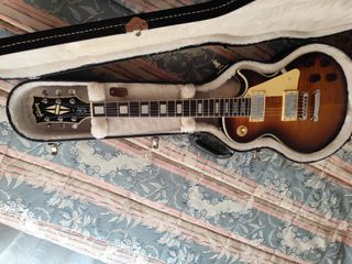 GUITARRA eléctrica con estuche Gibson