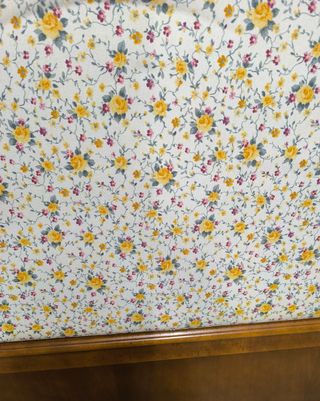 Cabecero de madera antiguo