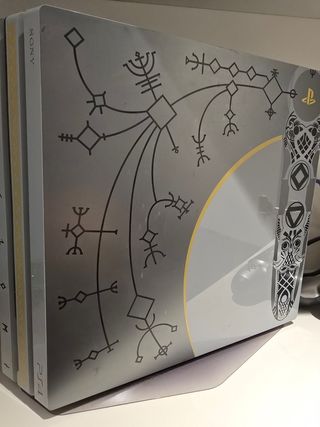 PS4 PRO ed. God of War