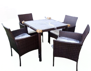 Set Mesa y 4 sillas para exterior