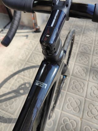 BH IRS1 RACE CARBON de Test