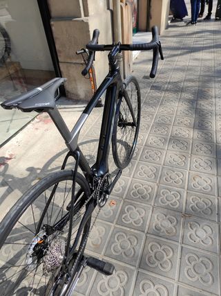 BH IRS1 RACE CARBON de Test