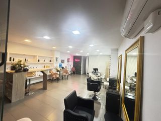 R-7938080 Traspaso Peluquería y Centro Estético