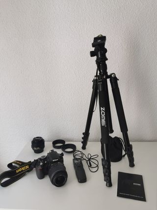 Cámara reflex Nikon D3100 + accesorios