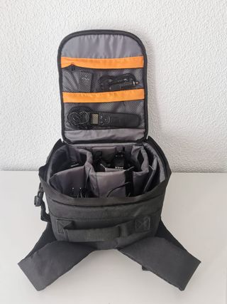 Cámara reflex Nikon D3100 + accesorios