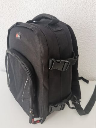 Cámara reflex Nikon D3100 + accesorios