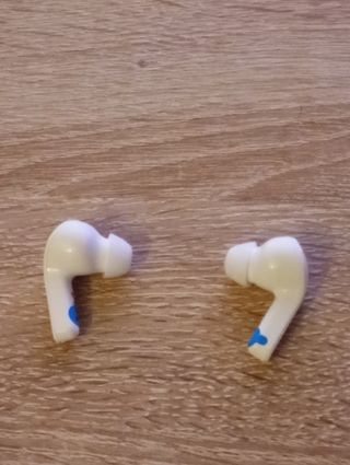 Auriculares inalámbricos con base de carga NUEVOS