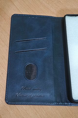 Funda protectora cuero móvil.