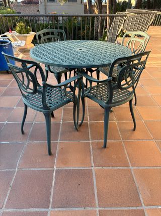 Conjunto mobiliario jardín marca Kettal