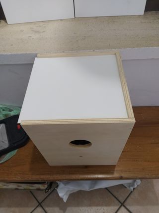 Nido x grandi pappagalli in legno.
