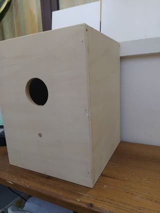 Nido x grandi pappagalli in legno.