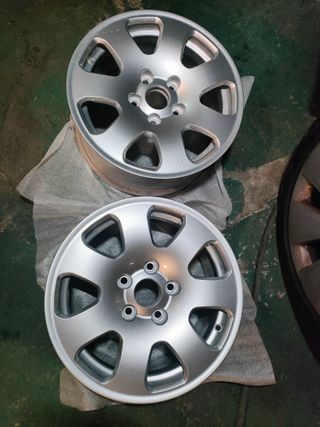 2 llantas Audi 15" originales nuevas a estrenar 