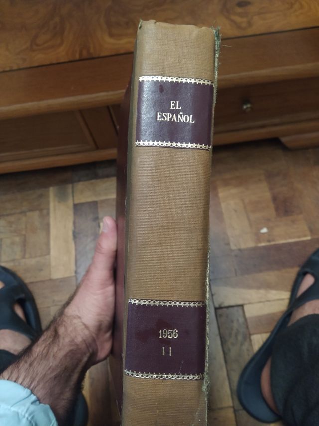 Libro del periódico español antiguo año58