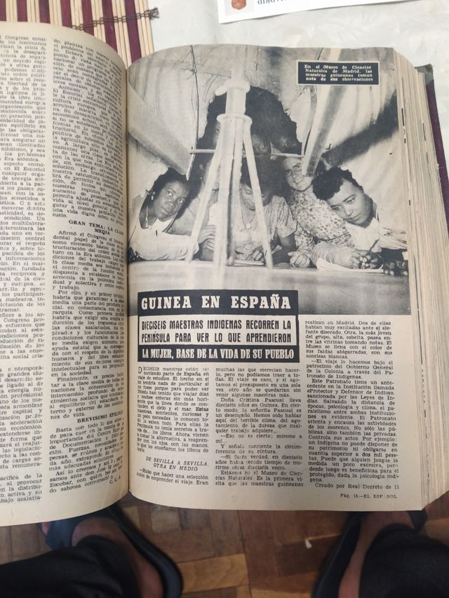 Libro del periódico español antiguo año58