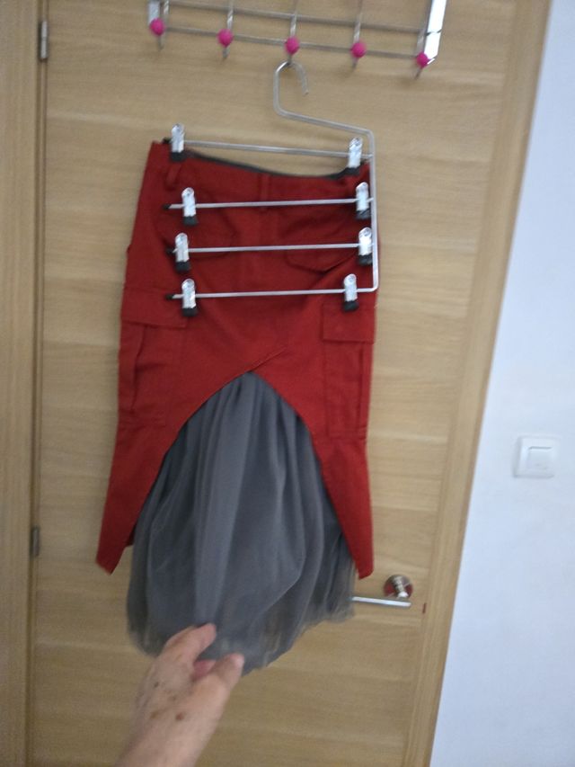 2 faldas la de debajo es en tull