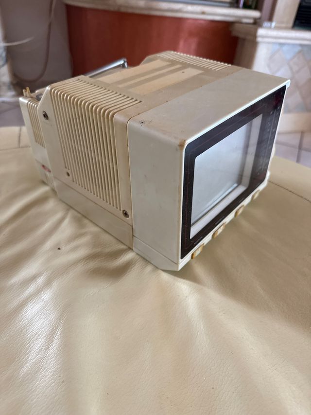 Tv yoko mini tv 9pollici