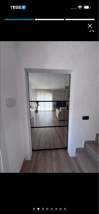 Puerta de cristal y aluminio negro nueva