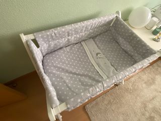 Minicuna de madera blanca