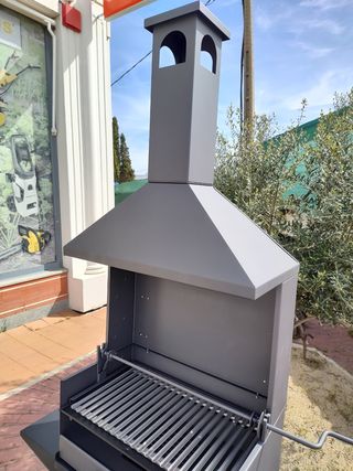 Barbacoa con chimenea