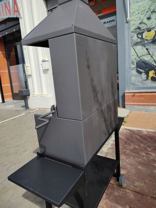 Barbacoa con chimenea