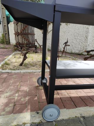 Barbacoa con chimenea