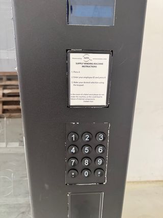Maquina expendedora IVM industrial/EPIS (sin PAGO)