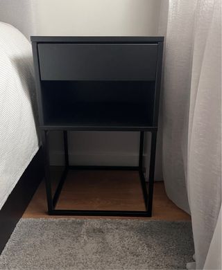 2 mesitas de noche IKEA modelo Vikhammer