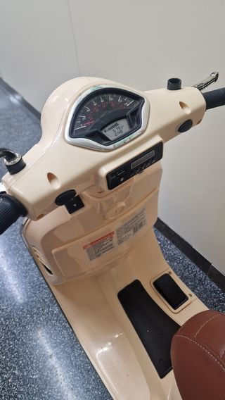 Moto vespa con bateria infantil