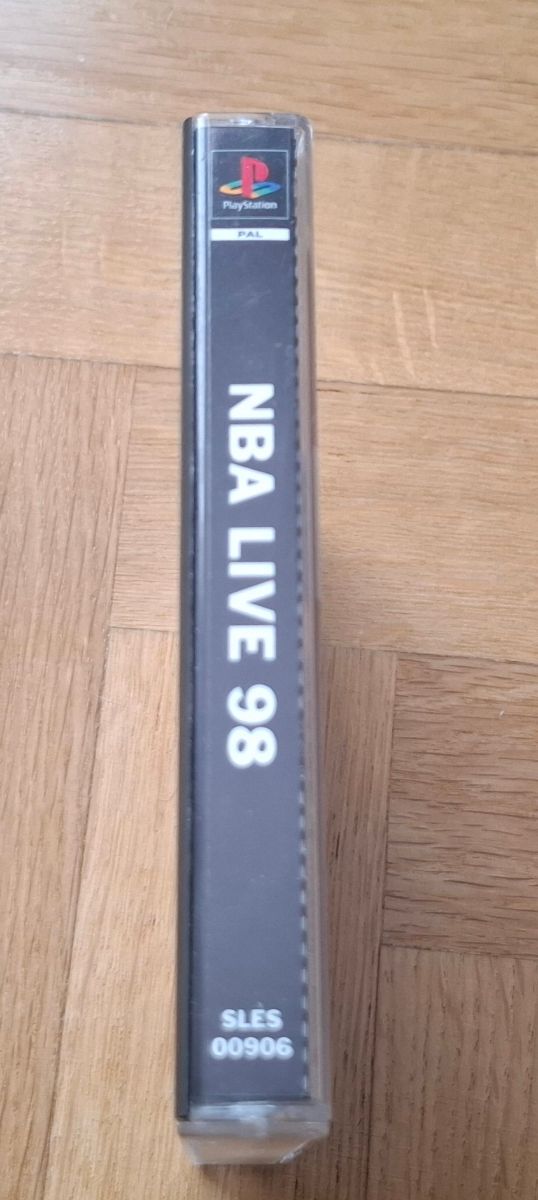 NBA LIVE 98 - PS1