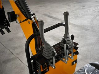 Mini retro excavadora 800kls nuevas 14cv