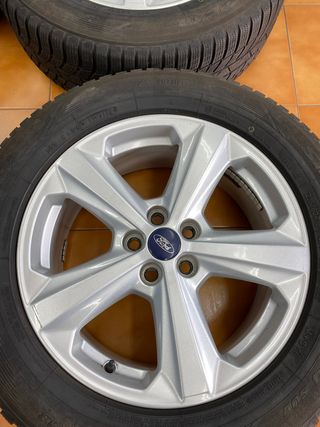 CONJUNTO DE LLANTAS Y NEUMÁTICOS FORD EN 18"