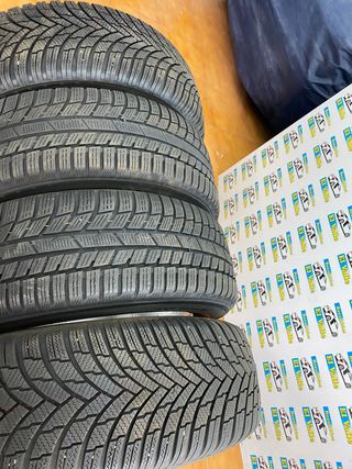 CONJUNTO DE LLANTAS Y NEUMÁTICOS FORD EN 18"