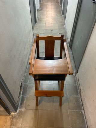 Trona bebe silla de madera antigua