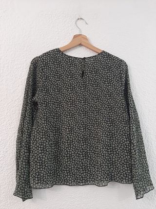 Camisa de flores stradivarius