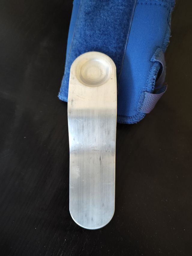 Muñequera con hierro escafoides