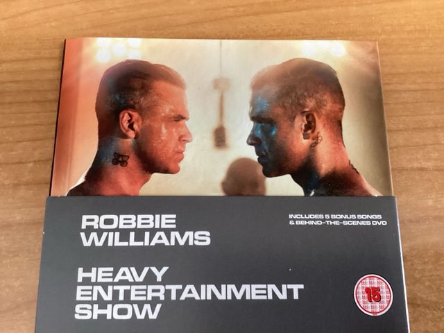 ROBBIE WILLIAMS. HEAVY ENTERTAINMENT SHOW. CD/DVD