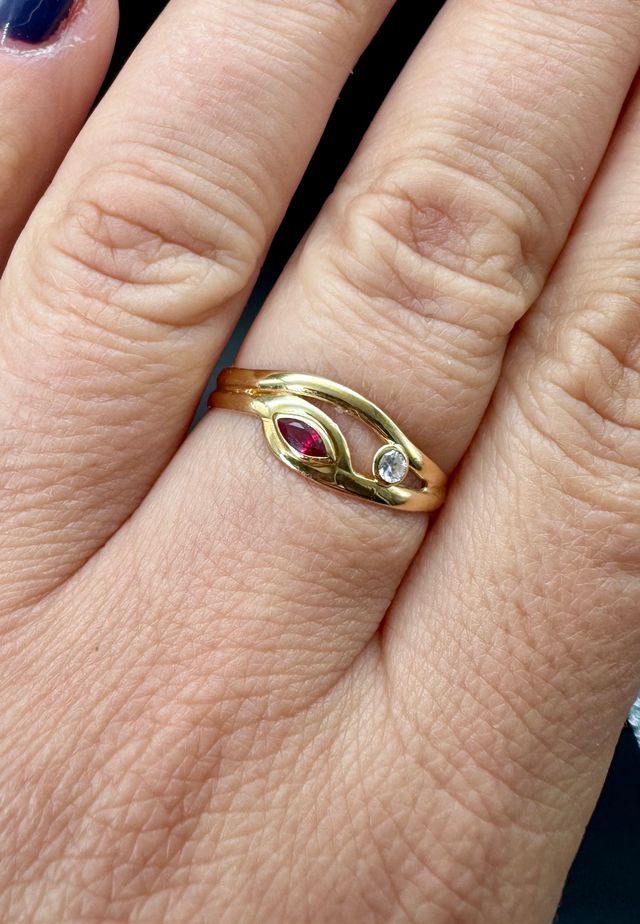 Anello in oro 18K