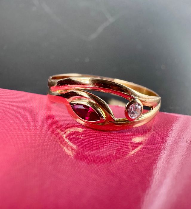 Anello in oro 18K