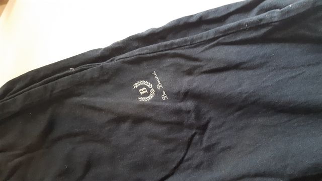 Due paia pantaloni L uomo di tuta