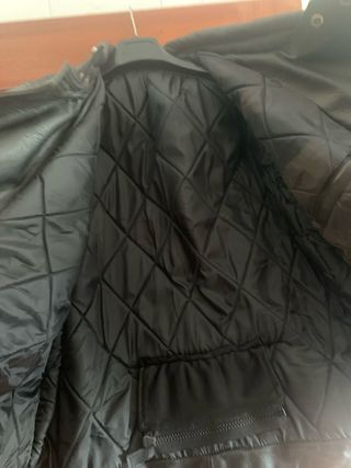 Se vende 2 chaquetas de piel de moto 