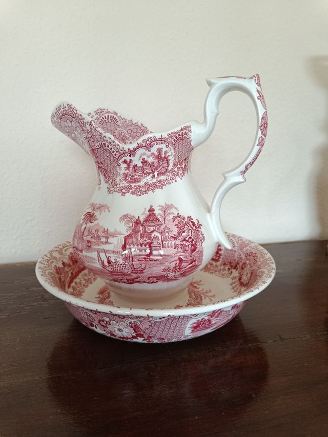 Jarra y palangana de la Cartuja de Sevil