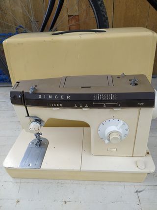 Maquina de coser antigua