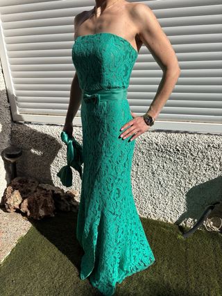 Vestido de invitada de encaje largo