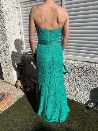 Vestido de invitada de encaje largo