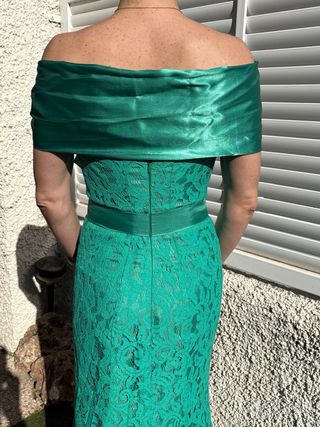 Vestido de invitada de encaje largo