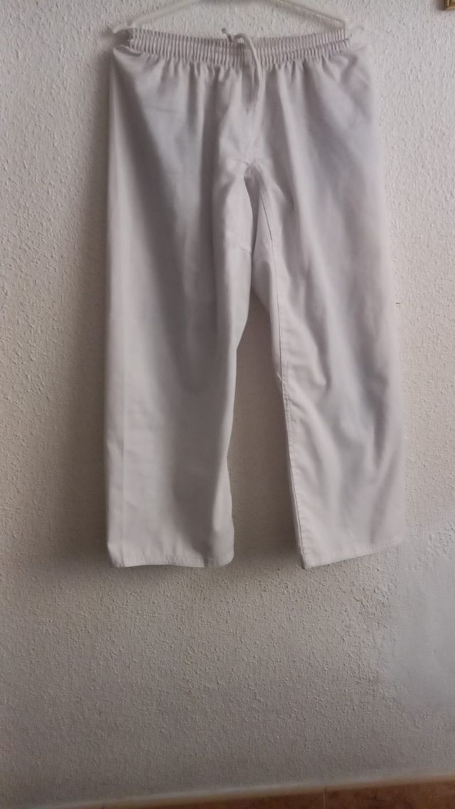 Kimono kárate karategi Outshock 100 adulto blanco