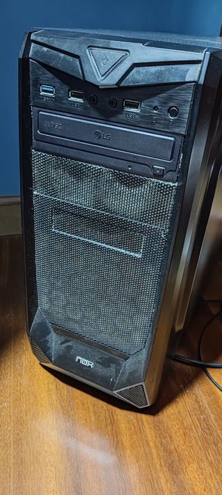 Caja semitorre Nox NX 200 RGB USB 3.0