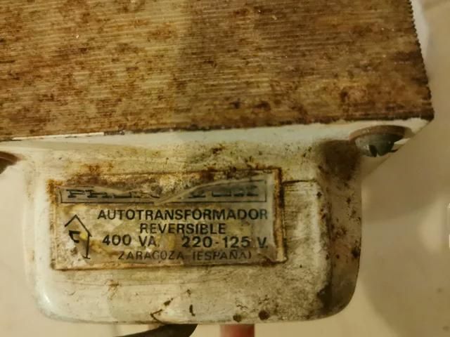 antiguo voltímetro +tranformador 220/125V